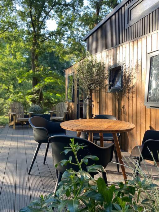 Tiny House Sur Terrain Boise A 10 Mn De La Mer Ferel Exterior photo