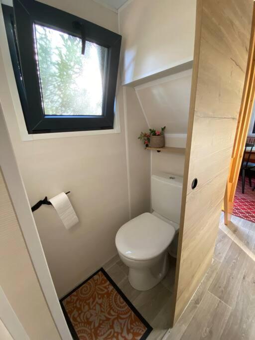 Tiny House Sur Terrain Boise A 10 Mn De La Mer Ferel Exterior photo